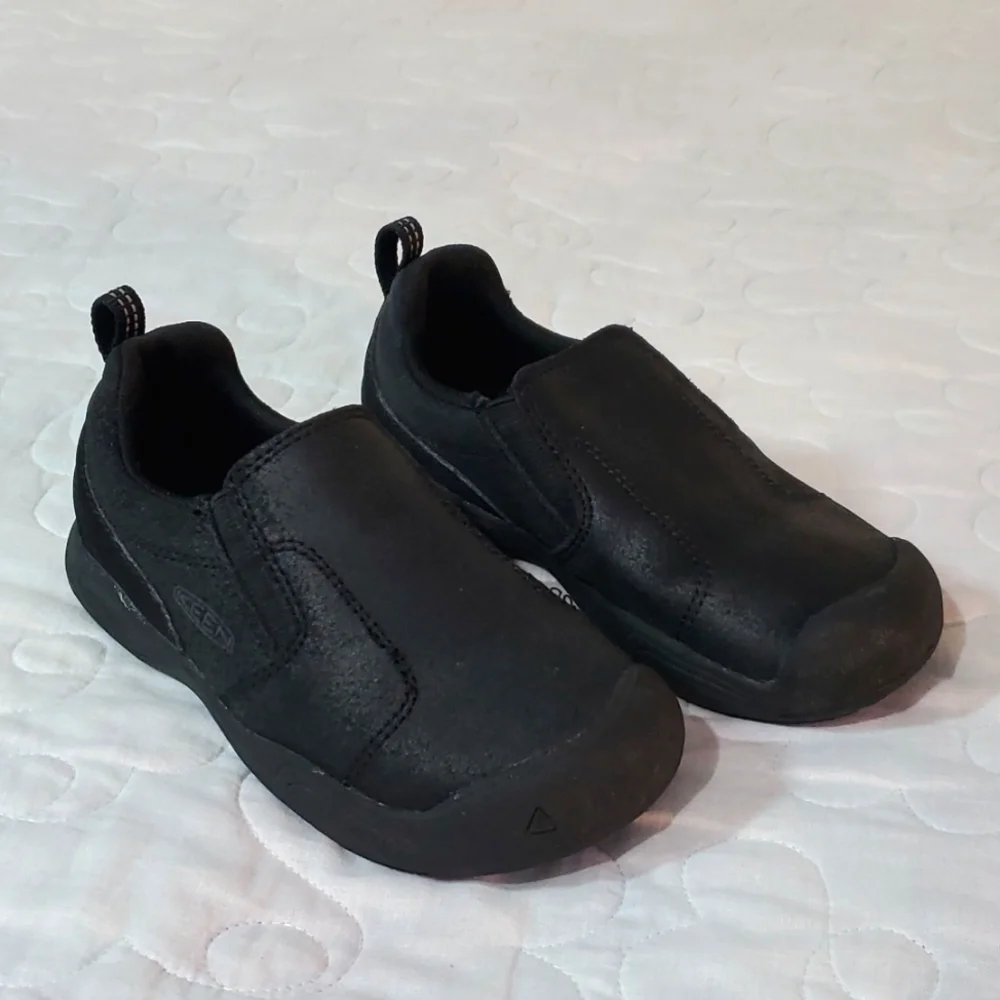 Keen Boys Black Leather Mocs Size 13